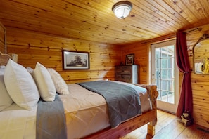 2 bedrooms, internet, bed sheets