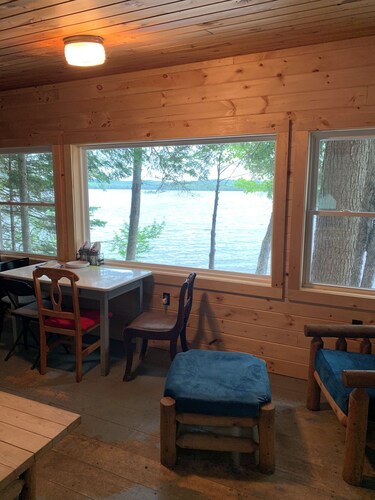 Cozy cottage in charming Lincoln, ME with AC