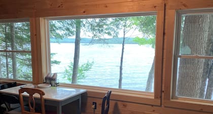 Cozy cottage in charming Lincoln, ME with AC