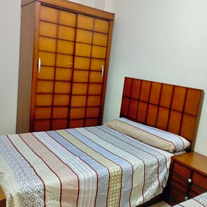 3 bedrooms, iron/ironing board