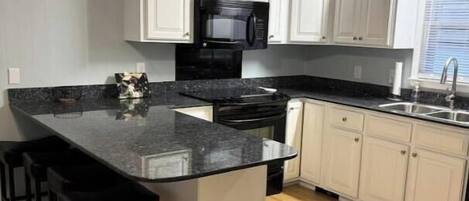 Microones, forn, placa de cuina i rentaplats