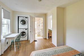 1 habitación, acceso a internet y ropa de cama 