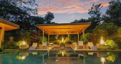 Playa Grande Luxury 5-bedroom estate with expansive saltwater pool/Golf Cart