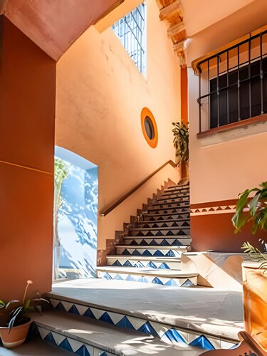 House in the Heart of the Historic Center | 907 + Parking