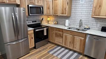 Refrigerador, microondas, horno, placa de cocina