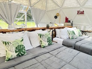 Skrivebord, Wi-Fi, sengetøj
