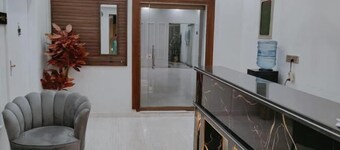 Hotel White Seasson managed by Zaheer Masih