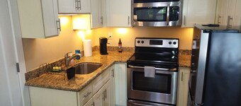 Los Gatos Retreat in SF Bayarea
Independent furnished 1 bed/ 1 bath for 3 guests