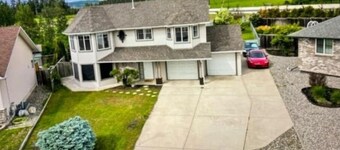 Cozy & Private Self-Contained Suite in Armstrong