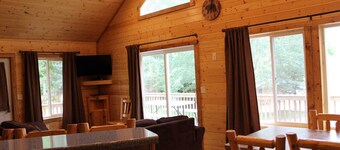 Cabin 14 - Beautiful updated cabin with large deck and spacious kitchen/living space
