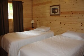 4 bedrooms, WiFi, bed sheets