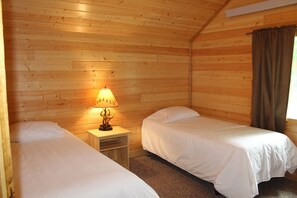 4 makuuhuonetta, Wi-Fi, vuodevaatteet
