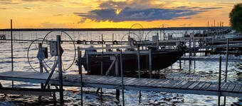 Cabin 9 - Cozy private studio cabin on the lakeshore