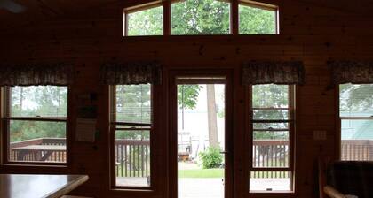 Cabin 5 - Modern Cabin with A/C and lake views - Fully handicap accessible