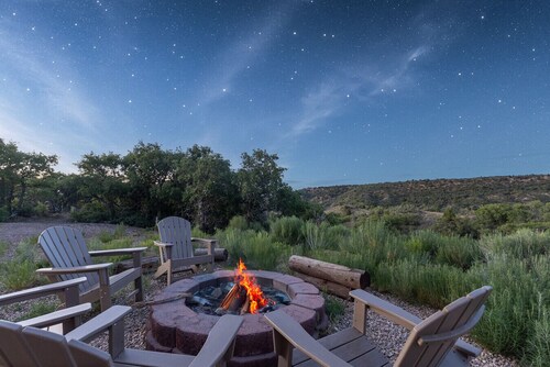 Private Cowboy Hot Tub with Alleged UFO Sightings