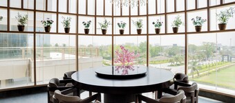 AR Suites KLJ Square