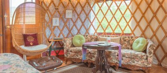 Farm Stay Yurt - 7 min St Albans