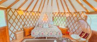 Farm Stay Yurt - 7 min St Albans
