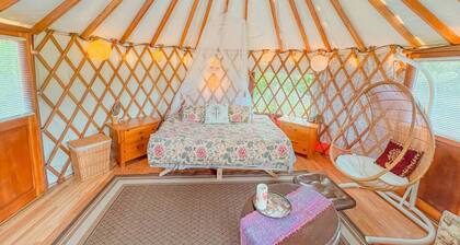 Farm Stay Yurt - 7 min St Albans
