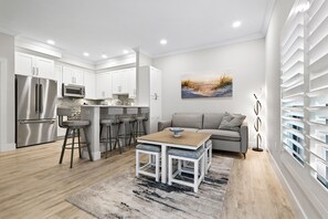 Interior - Gulfside Chic Sarasota Suite - Beach Nearby (Sarasota)