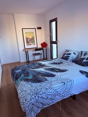 3 Schlafzimmer, Schreibtisch, Bügeleisen/Bügelbrett, kostenloses WLAN