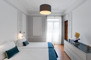 5 bedrooms, iron/ironing board - Feel Porto Downtown Luxury Retreat (Porto)