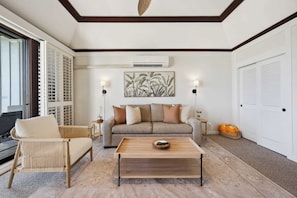 TV, offices - Poipu Paradise Retreat (Koloa)