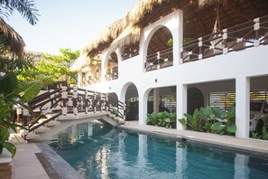 Pool - Selanna 2 Luna Creciente (El Paredon)