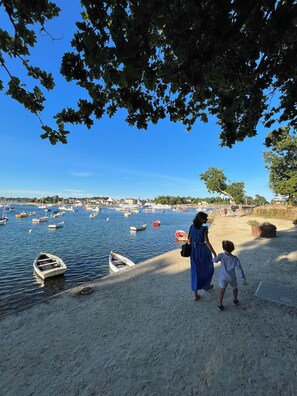 Sun-loungers, beach towels