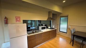 Fridge, microwave, stovetop