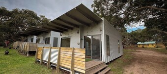 DE 2 - Deluxe Open Plan Cabin