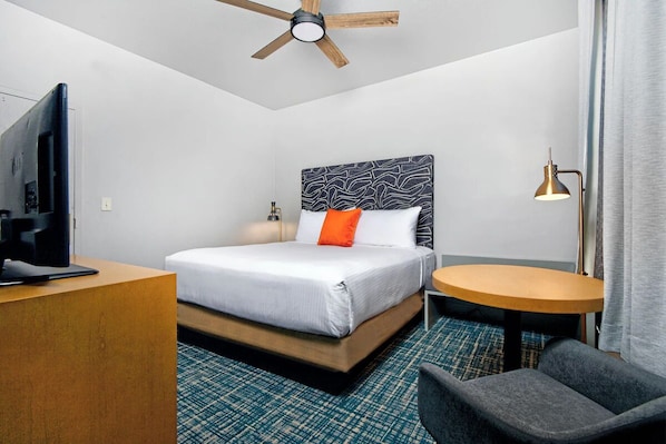 1 habitación, tabla de planchar con plancha, wifi gratis y ropa de cama