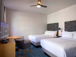 2 bedrooms, iron/ironing board, free WiFi, bed sheets - 2 Family-Friendly Units Cozy Room, Steps to Yerba Buena & Rooftop Pool in SF (San Francisco)