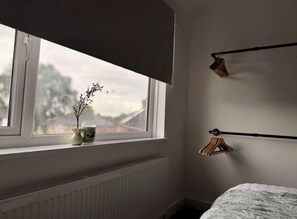4 bedrooms, desk, iron/ironing board, travel crib