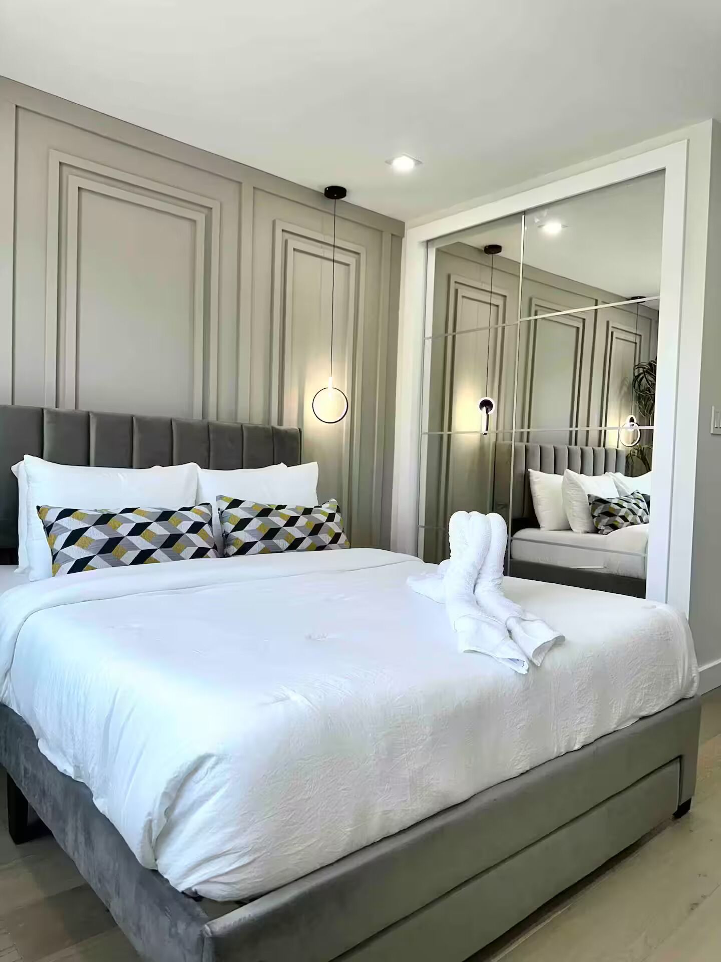 3 bedrooms, iron/ironing board, free WiFi, bed sheets