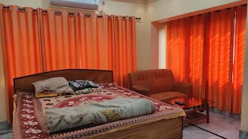 1 slaapkamer, een strijkplank/strijkijzer, wifi, beddengoed