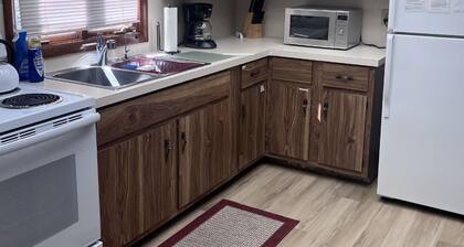 Lake James Red Sands Beach Lake Front Cottage - Family Friendly!!