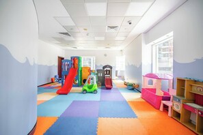 Children's area - Marina Tower 2602 (Dubai)