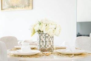 Dining - Marina Tower 2602 (Dubai)