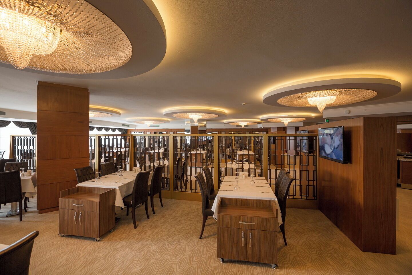 Café da manhã com buffet grátis todos os dias