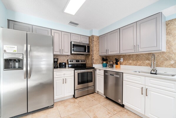 Fridge, microwave, oven, stovetop