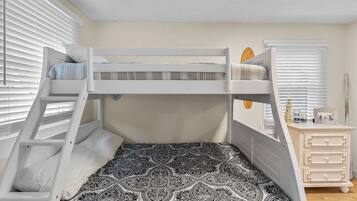 2 slaapkamers, een strijkplank/strijkijzer, wifi, beddengoed