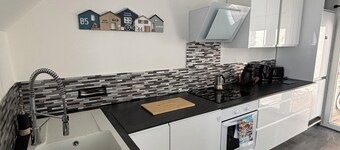 House 5p - 5mn beaches - Private courtyard - Air conditioning - 2 bedrooms