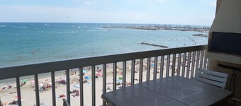 Palavas bright F2, near beach and shops, TV and wifi included