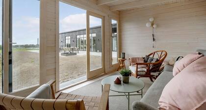 Awesome home in Glesborg with sauna