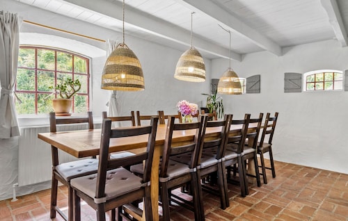 5 bedroom cozy home in ørsted