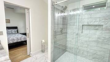 Shower, towels