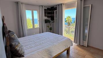 Fer et planche Ă  repasser