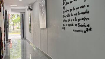 Basic Apartment | Lobby