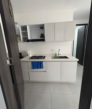 Apartment | Private kitchen - ALOJAMIENTOS LA MARTIN (Cali)